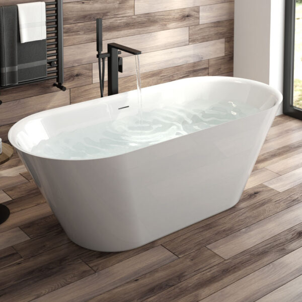 1700mm By 1500mm Straight Round White Luxury Freestanding Bathtub