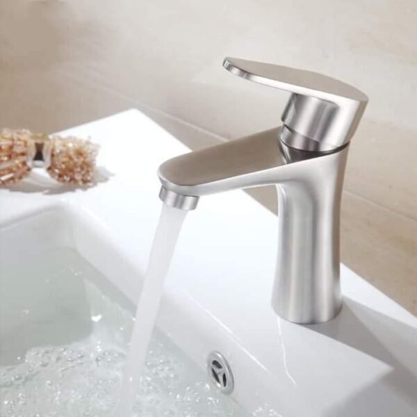 Rust-Resistant Standard Basin Mixer