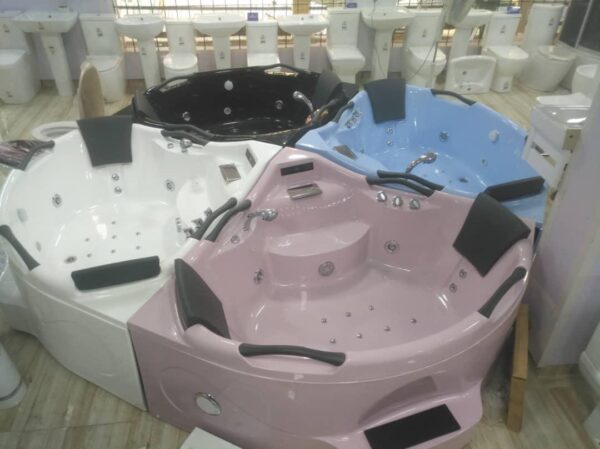 P32 Acrylic Jacuzzi with 4 Handles